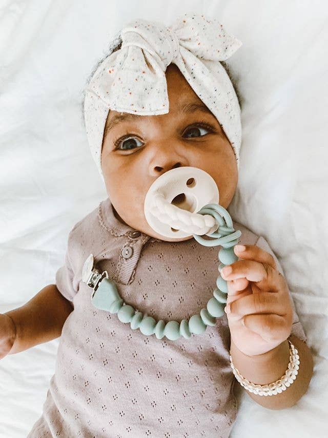 TOAST SWEETIE STRAP SILICONE ONE-PIECE PACIFIER CLIP