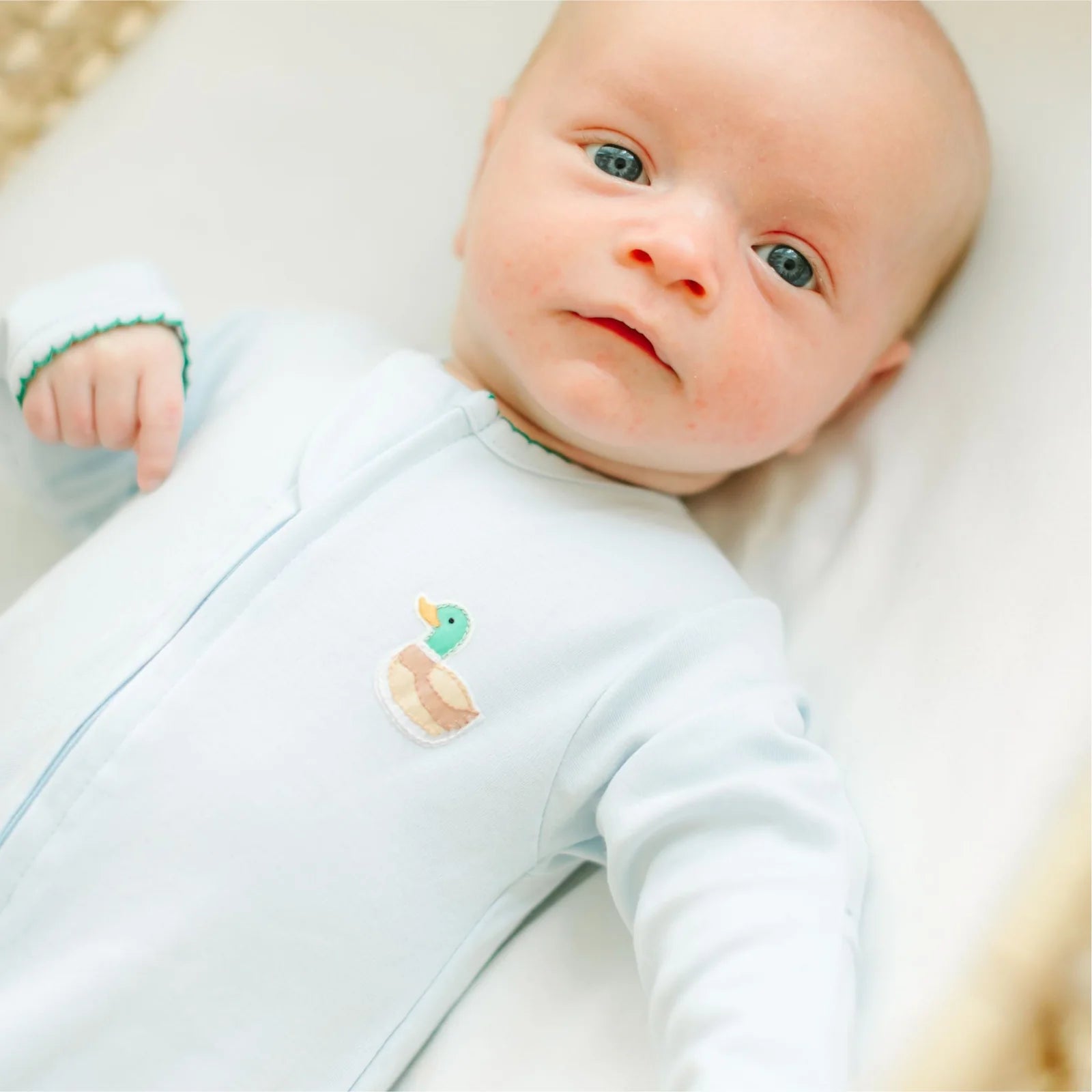 MINI MALLARD EMBROIDERED ZIPPER FOOTIE LIGHT BLUE