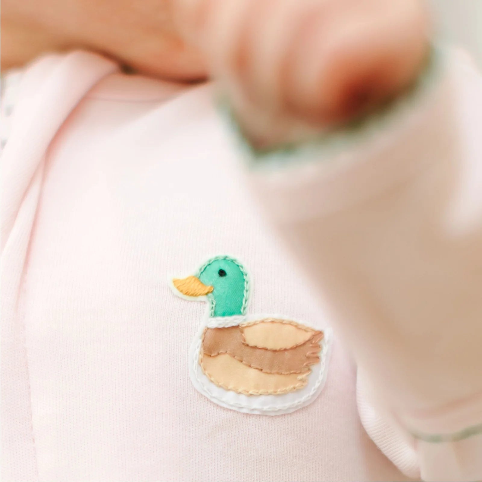MINI MALLARD EMBROIDERED RUFFLE ZIP FOOTIE PINK