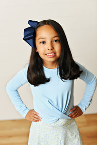BLUE KNOT TOP