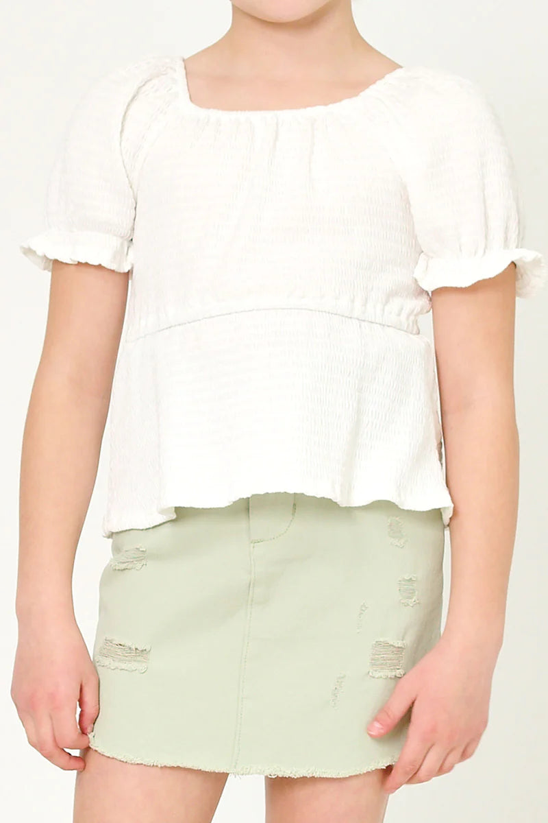 TWEEN SMOCKED TEXTURED KNIT CINCH SLEEVE BABYDOLL TOP