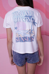 TWEEN SUNSET CHASE FRONT BACK EMBROIDERED SLEEVE GRAPHIC TEE